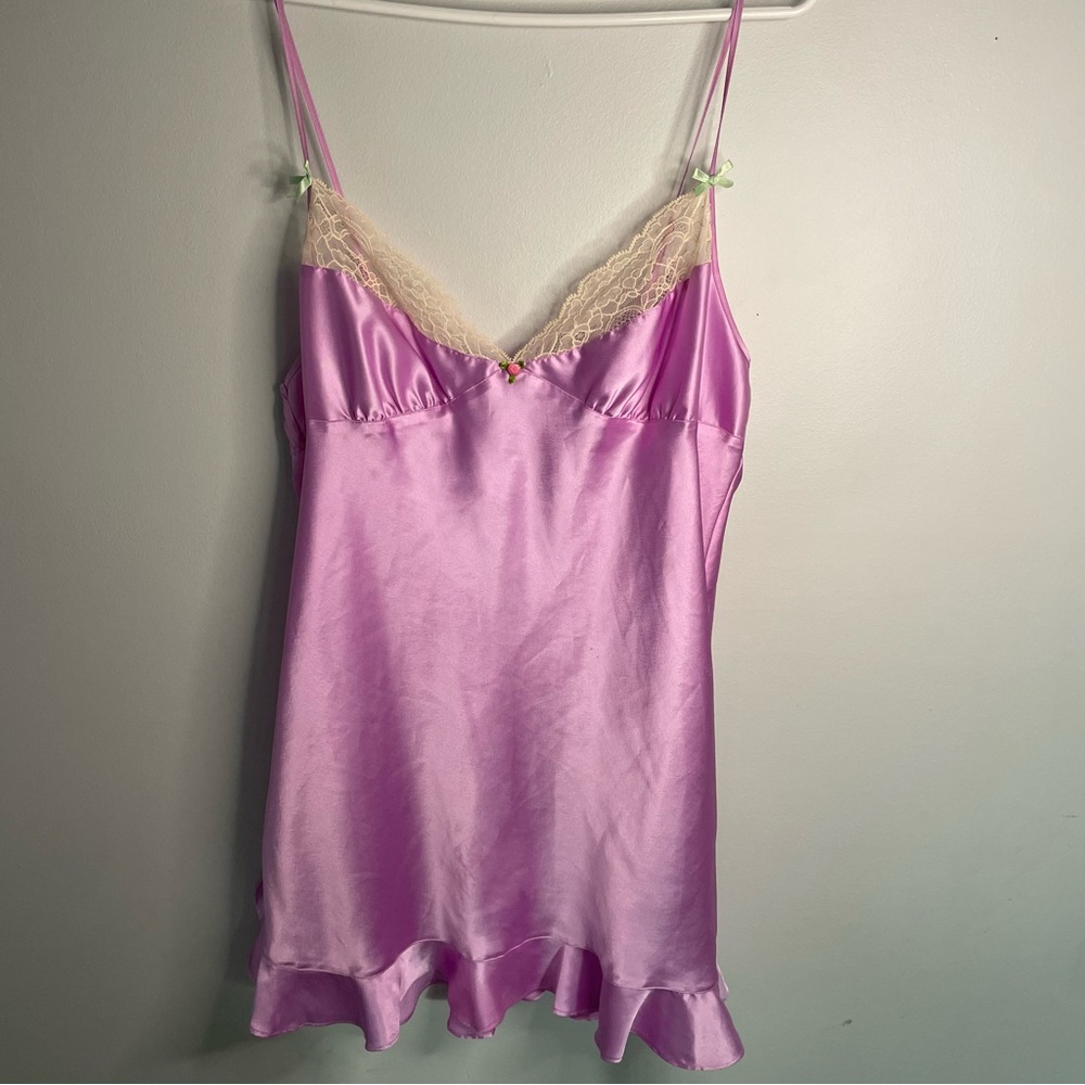 Betsey Johnson Intimates Lavender Satin Chemise with Lace & Bow Details Large
